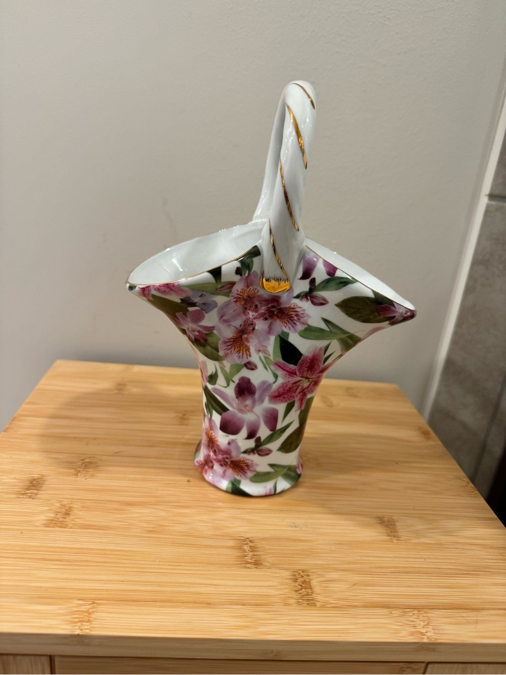 Vintage Formalities by Baum Bros Lily Chintz Porcelain Basket Vase 9"